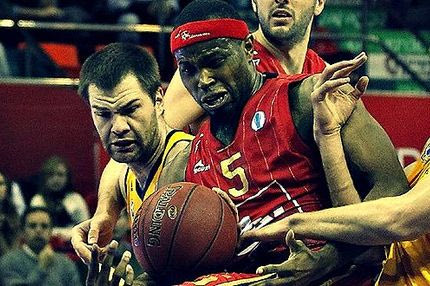 Δεν ξεχνάει Μιλουτίνοφ, στη λίστα και ο Τζόουνς (VIDEO)