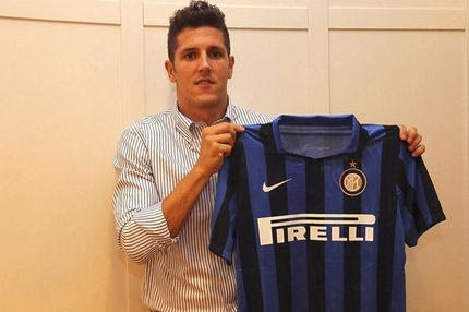 Επίσημα στην Ίντερ ο Γιόβετιτς