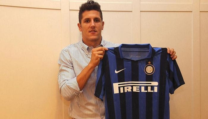 Επίσημα στην Ίντερ ο Γιόβετιτς