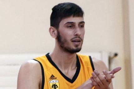 Η ΑΕΚ έστειλε τον Καμπερίδη στο Ρέθυμνο
