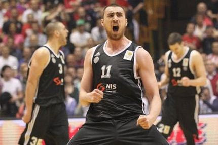 Τι γίνεται με Μιλουτίνοφ, το φλερτ με Ιβκοβιτς και ο Τάιους