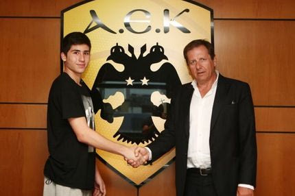 Ανακοίνωσε τον Μωραϊτη η ΑΕΚ