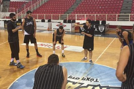 Τέλος το καμπ στο “Παλατάκι”