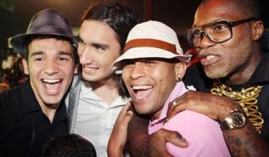 Πράσινο γλέντι μέχρι πρωίας σε μπουζούκια και κλαμπ (vids)