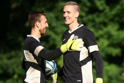 Χωρίς Τούντορ και Μάρτενς