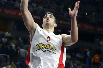 Σε ειδικό ορθοπεδικό ο Παπαπέτρου