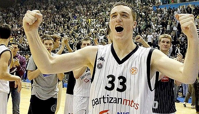 Βολιδοσκοπεί Αντζουσιτς ο ΠΑΟΚ