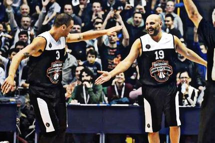 Η συμφωνία με Πάβλοβιτς, ο Αμερικανός φόργουορντ και ο Ζοτς