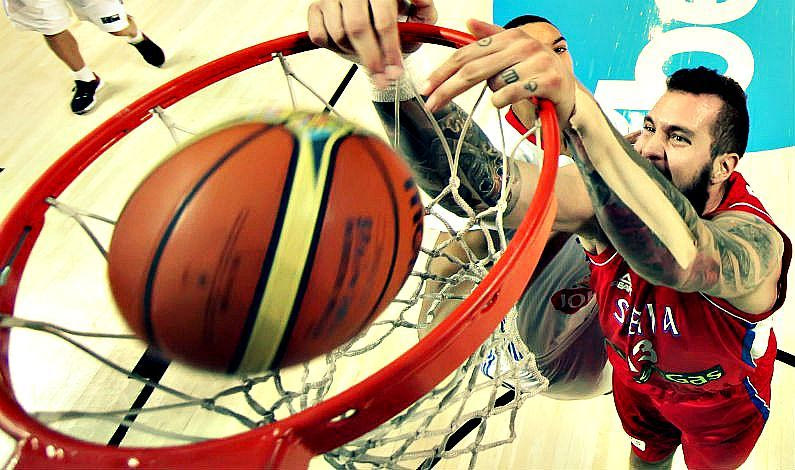 Κλείνει ο Ραντούλιτσα, “μάχη” για Μιλουτίνοφ