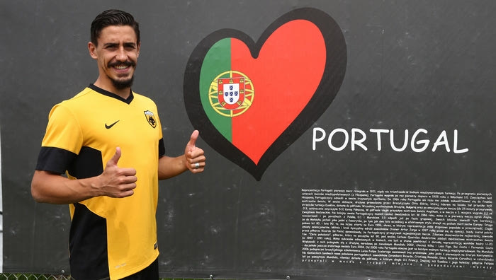 Σιμόες: “Στην ΑΕΚ για να πάρω τίτλο”