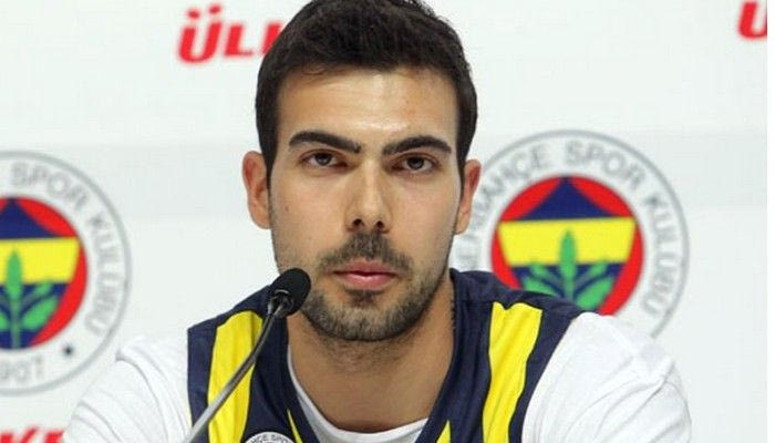 Σλούκας: “Ήρθα στη Φενέρμπαχτσε για τον Ομπράντοβιτς”