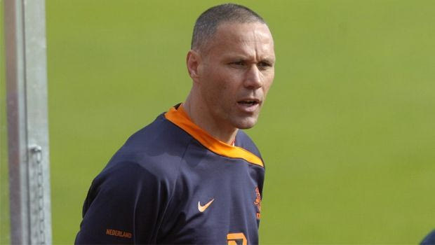 Βοηθός προπονητή στην Ολλανδία ο Φαν Μπάστεν