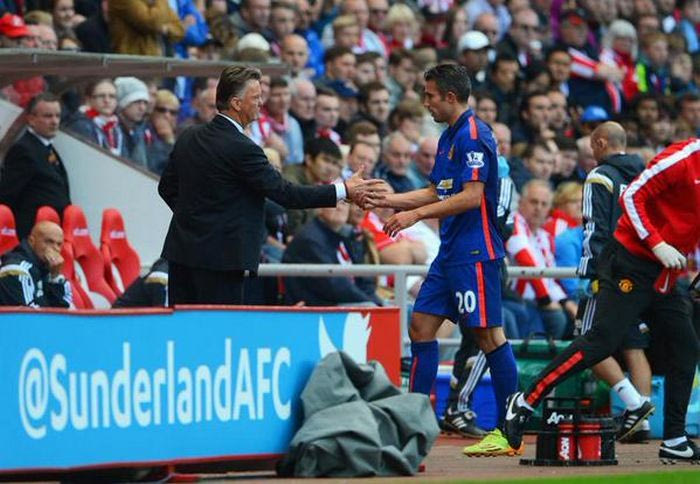 “Καρφιά” Φαν Πέρσι για Φαν Χάαλ