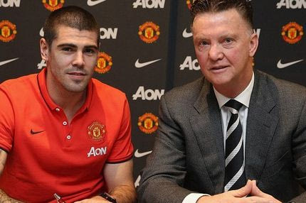 Πωλητήριο σε Βαλντές βάζει ο Φαν Χάαλ