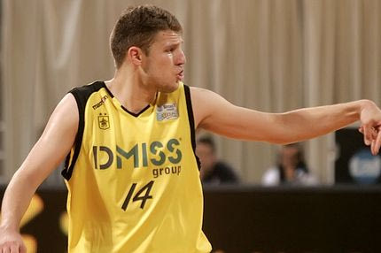 Στην Μπαρτσελόνα και επίσημα Βεζένκοφ