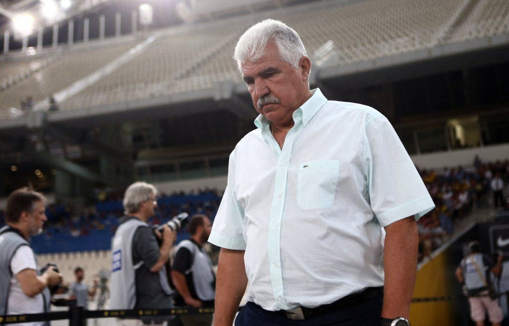 Παράσχος: “Ψάχνουμε μεσοεπιθετικό”