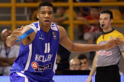 Ο χορός του Αντετοκούνμπο στα αποδυτήρια