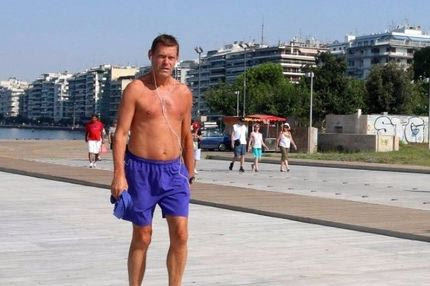 Τρέχει στην παραλία ο Άρνεσεν