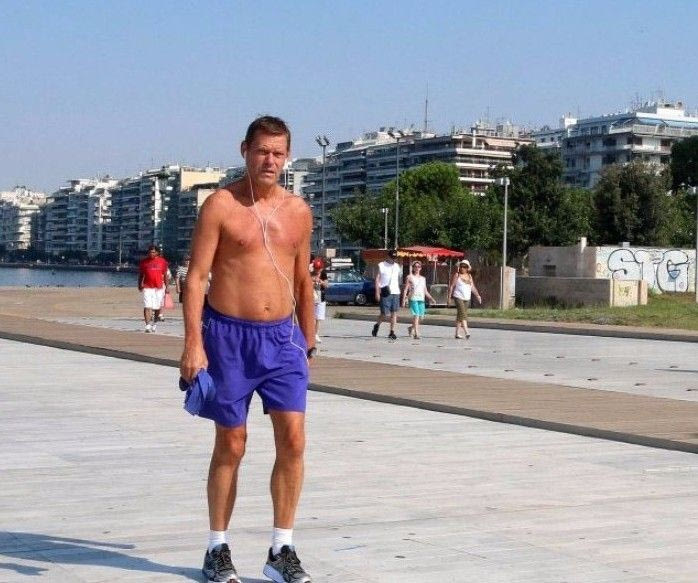 Τρέχει στην παραλία ο Άρνεσεν