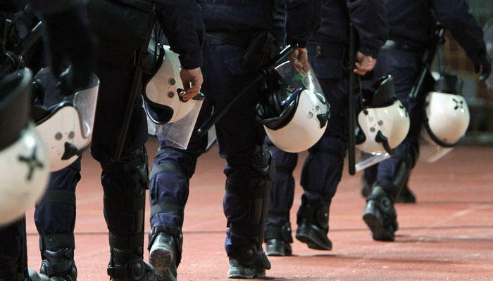 Ένταση και δακρυγόνα στο ΟΑΚΑ