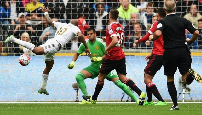 4η αγ.: Τρομερή ανατροπή και νίκη της Σουόνσι επί της Γιουνάιτεντ