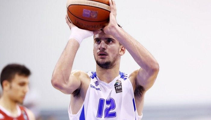 Δίπλαρος: “Συγγνώμη, είμαι μικρός ακόμα και θα μάθω”