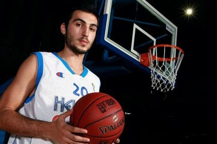 Κατσίβελης: “ΑΕΚτζής από μικρός”