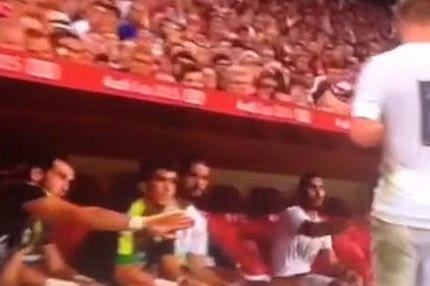 O Κρος αγνόησε τον… Μπέιλ