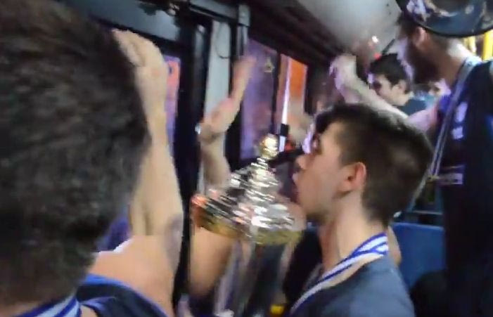 Κάηκε ο Βόλος για τους πρωταθλητές