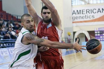 Υπέγραψε στην Κηφισιά ο Χρυσικόπουλος