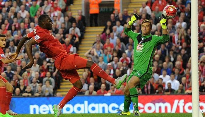 Premier League: “Δεν έπρεπε να μετρήσει το γκολ της Λίβερπουλ”