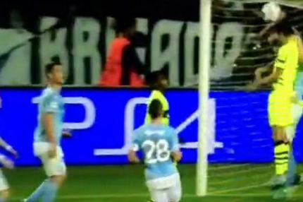 Τα μούσκεψε ο διαιτητής Μάζιτς στη Σουηδία. Δείτε πως