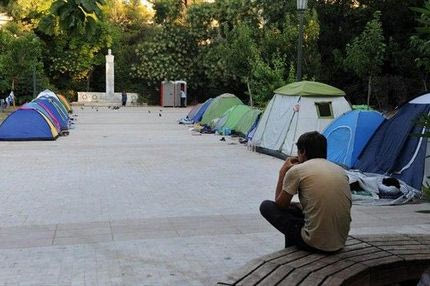 Από γήπεδο στολίδι, κέντρο μεταναστών ο Ελαιώνας