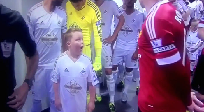 Ο πιτσιρικάς που… τρελάθηκε με Ρούνεϊ