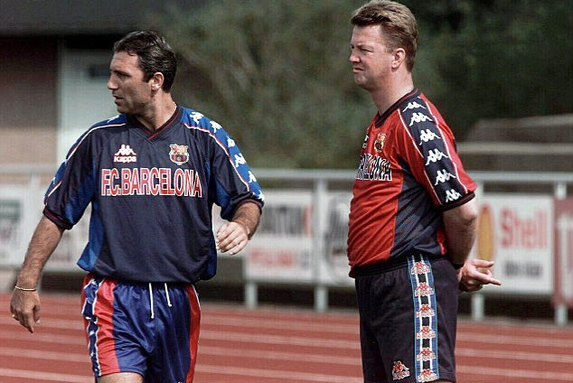 Ο Φαν Χάαλ απάντησε στα βέλη του Στόιτσκοφ