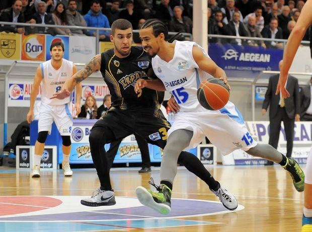 Πήραν Ρόμπινσον τα Τρίκαλα