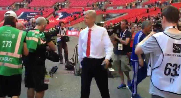 Ο Μουρίνιο αγνόησε τον Βενγκέρ