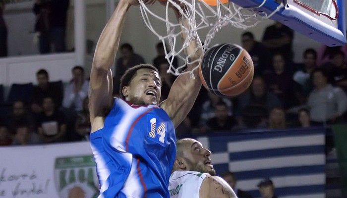 Μένει στην Ελλάδα ο Γουντς, τον πήρε ξανά ο Παπαχατζής