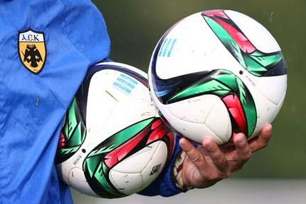 Περιμένει ημερομηνίες και… τηλεοπτικά η ΑΕΚ