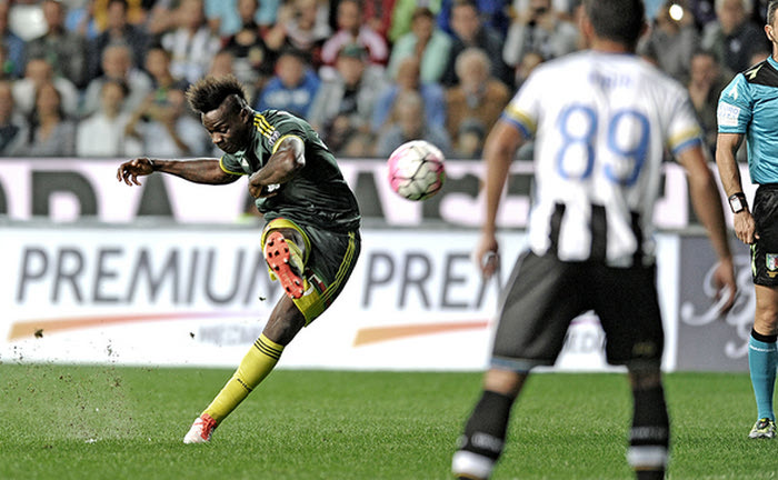 Έμεινε… άγαλμα ο Καρνέζης στη γκολάρα του Μπαλοτέλι