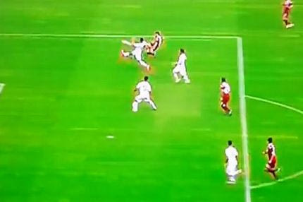 Γκολ αλά Φαν Μπάστεν από τον Μπενάσι