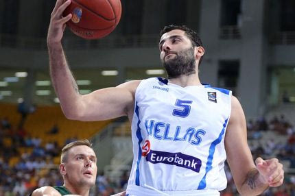 Ελαφρύ διάστρεμμα ο Μπουρούσης