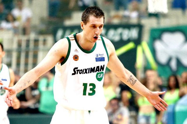 Το παρασκήνιο της παραμονής και το μεγάλο αντίο