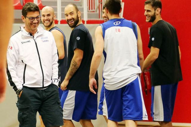Οι 10 φωτογραφίες που αποδεικνύουν το εξαιρετικό κλίμα στην Εθνική