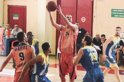 Ασταμάτητοι Φάρος και Προμηθέας, έξω Λαύριο και Καβάλα