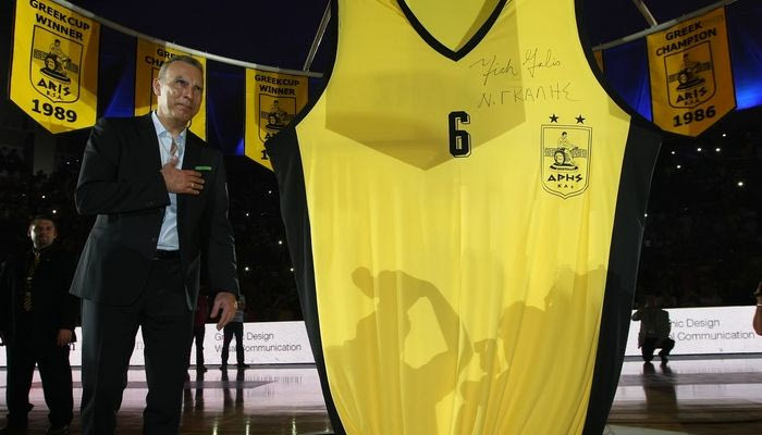 Γκάλης: “Υπερήφανος που φόρεσα την κίτρινη φανέλα”