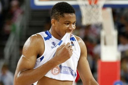 Εκπληκτική τάπα του Αντετοκούνμπο, άφησε άφωνο τον Γιαννάκη!