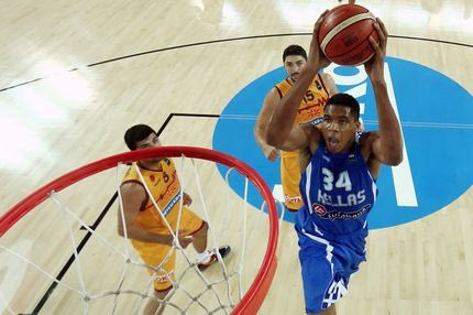 Πηδάει στο Θεό ο Αντετοκούνμπο!