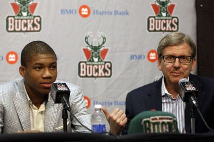 Πλήρη στήριξη στον άνθρωπο που έφερε τον Αντετοκούνμπο