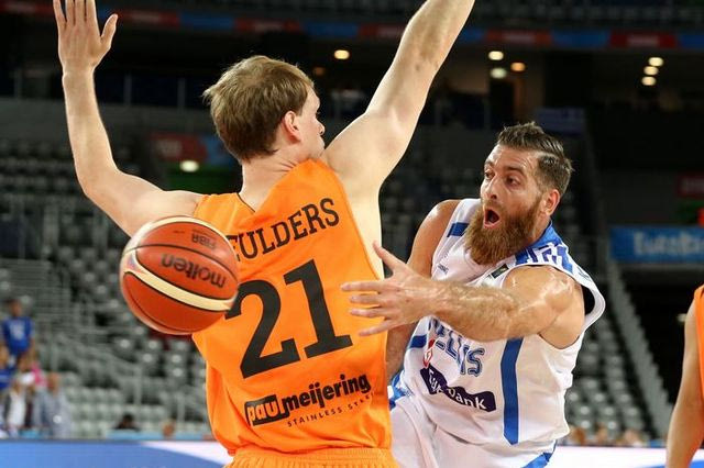 Τα καλύτερα tweets για το Ελλάδα-Ολλανδία